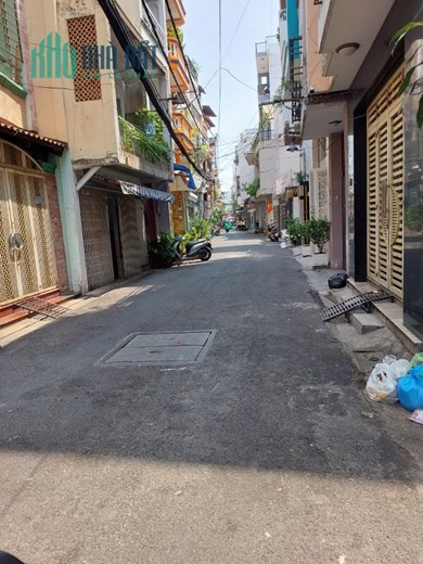 NHÀ HẺM TRẢI NHỰA, XE HƠI TỚI CỬA - Lý Chính Thắng Quận 3 - Cách MT 100m - Thông Trường Sa