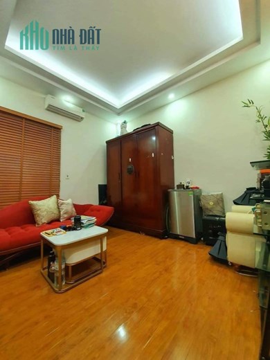 Cần Bán  Nhà Ngõ 92 Nguyễn Khánh Toàn - Cầu Giấy. 40m*6tầng. Mt: 3,8m. Giá chỉ nhỉnh 7 tỷ