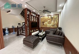 Cho Thuê Cả Nhà Văn Cao 5 ngủ khép kín Quá Hợp Lý