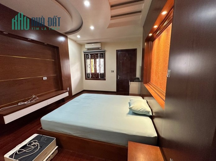 Cho Thuê Cả Nhà Văn Cao 5 ngủ khép kín Quá Hợp Lý