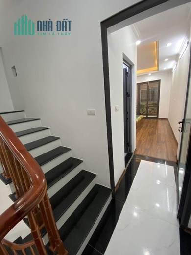 Bán nhà Nguyễn Trãi 35m 5T LÔ GÓC 3 MẶT THOÁNG, Ô TÔ đỗ, 4.25 tỷ