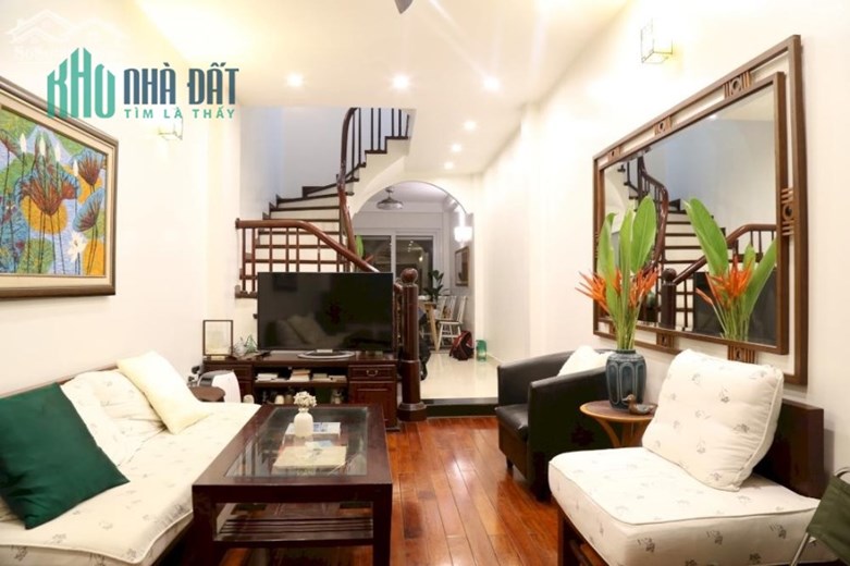 Hoa hậu! Bán nhà phố Nhân Hòa, Thanh Xuân. 40m2 x 6T. Ô TÔ đỗ cửa. KINH DOANH. Hơn 8 Tỷ. 0968084286