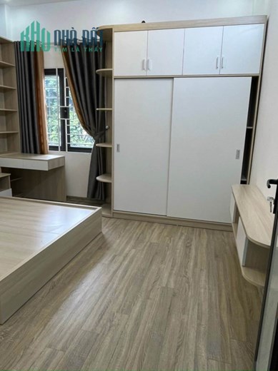 Bán nhà Cự Lộc 36M 5T nhà mới LÔ GÓC cực thoáng, Ô TÔ đỗ cổng, 4.28 tỷ