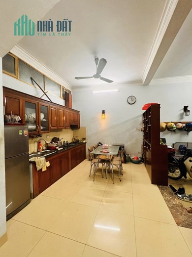 BÁN GẤP NHÀ KIM GIANG 48m2 - 4Tầng GIÁ CỰC RẺ CHỈ TRÊN 3 TỶ, CHỈ VIỆC Ở LUÔN