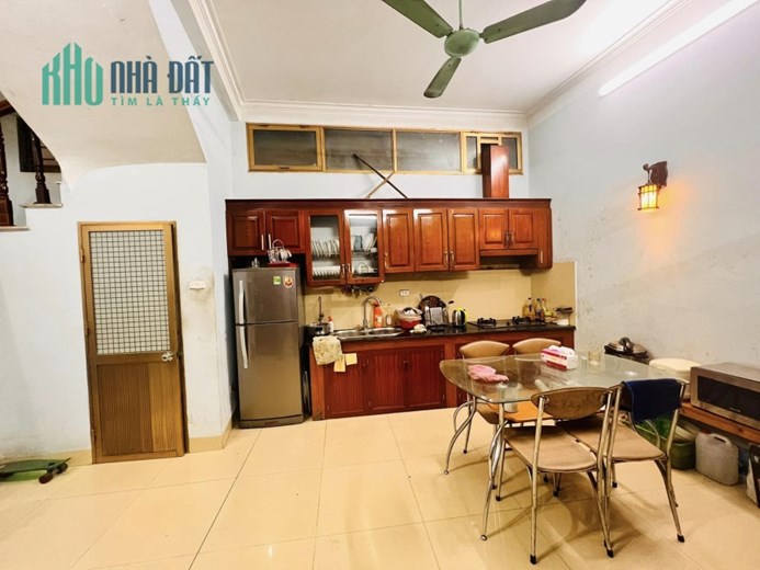 BÁN GẤP NHÀ KIM GIANG 48m2 - 4Tầng GIÁ CỰC RẺ CHỈ TRÊN 3 TỶ, CHỈ VIỆC Ở LUÔN