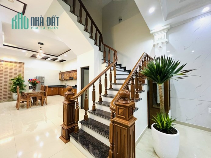 CHO THUÊ NHÀ MẶT NGÕ PHỐ TÂY VĂN CAO - 7 PHÒNG NGỦ KHÉP KÍN