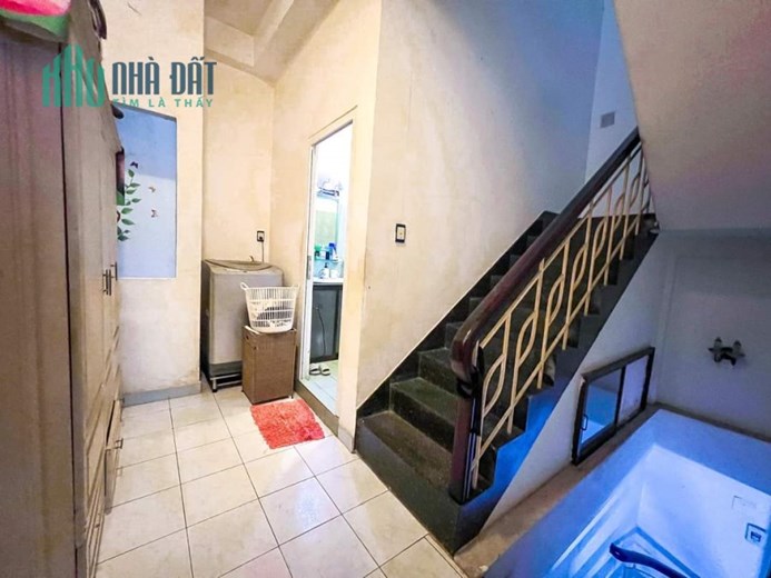 Bán nhà ViP Quận3 52m2 4tầng 5mx13m giá 8tỷ200triệu .