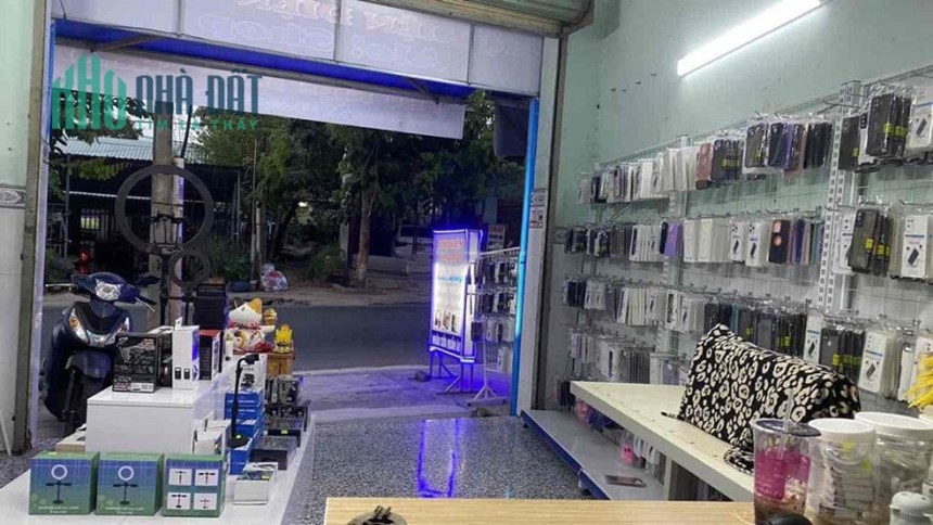 CHÍNH CHỦ CẦN SANG GẤP QUÁN PHỤ KIỆN ĐIỆN THOẠI.