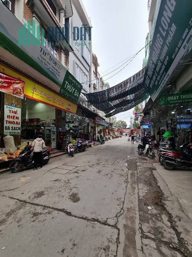 Chủ  nhiều nhà cần bán bớt Dt: 80m, MT: 6.5m, giá Nhỉnh 7,5 tỷ