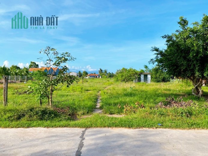 Bán đất nền Vân phong giá cắt lỗ, hơn 587m2 tại Khánh Hòa