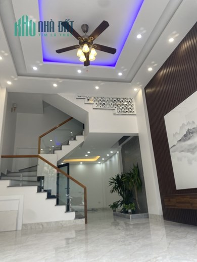 nhà  3 tầng cẩm trung cẩm phả quảng ninh giá rẻ