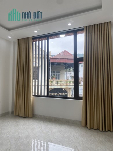 nhà  3 tầng cẩm trung cẩm phả quảng ninh giá rẻ