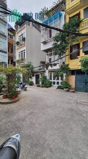 Bán nhà Tây Sơn Đống Đa Ngõ to ,sân rộng ,giá 5.45 tỷ .
