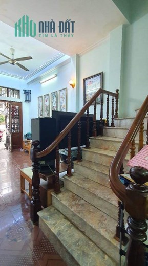Bán nhà Tây Sơn Đống Đa Ngõ to ,sân rộng ,giá 5.45 tỷ .