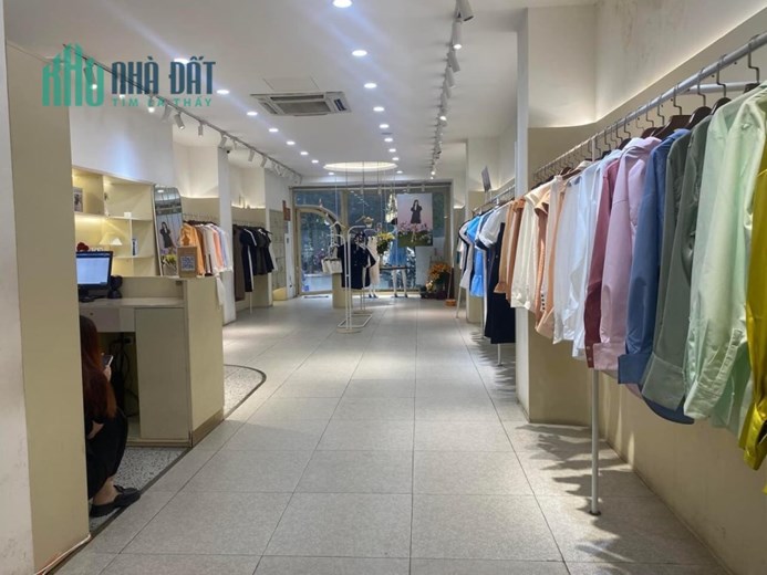 Bán nhà mặt phố Bà Triệu, Hai Bà Trưng, 188m, 6 tấng, 6.3m mặt tiền 118 tỷ