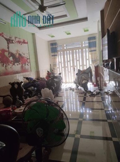Chính chủ 4 tầng đường lê văn quới, hẻm 8m, 74m2 chỉ 7.5 tỷ thương lượng