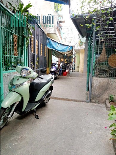 Nhà bán 2 mặt hẻm Hưng Phú P8Q8 - Giá : 2 Tỷ 950 (Thương lượng)