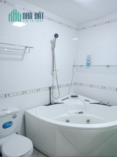 Cho thuê CHDV MT Tạ Quang Bửu P4Q8 - Giá : 6 Triệu / Tháng