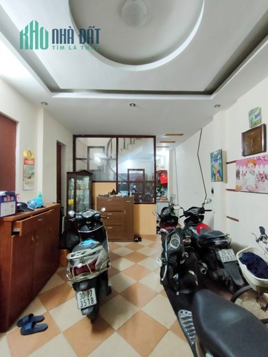 Bán Nhà Cầu Giấy, Dân Xây, Ô Tô Cách 35m, Ngõ Thông, Giá Đầu Tư, DT 81mx5t. Giá 5.9 Tỷ.