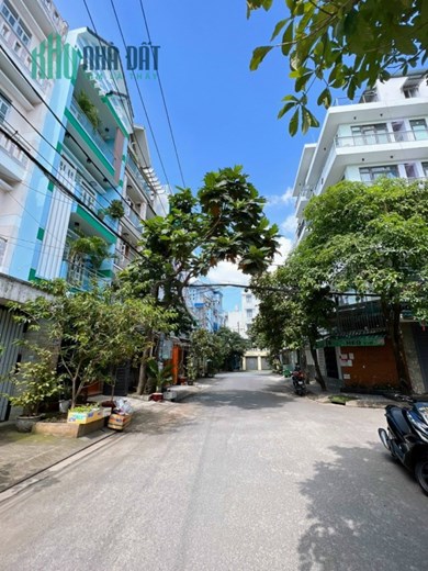 BÁN NHÀ 4 TẦNG, DT 72M2 (4X18), ĐƯỜNG RỘNG 10M, NGAY CHUNG CƯ DREAMHOME, CHỢ THẠCH ĐÀ, P.14, Q.GÒ