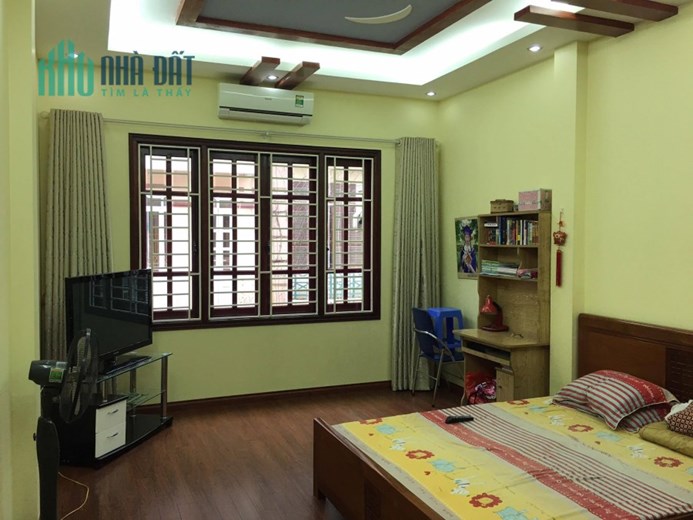 Bán đất phân lô ngõ 97 Văn Cao, Phường Liễu Giai, Ba Đình dt 50 m2 x 4 t đẹp giá 7,2 tỷ