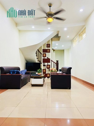 SIÊU HIẾM !! BÁN NHÀ  Đường Láng, Đống Đa 63m2, 4 tầng dân tự xây chắc chắn, Ngõ thông thoáng ở