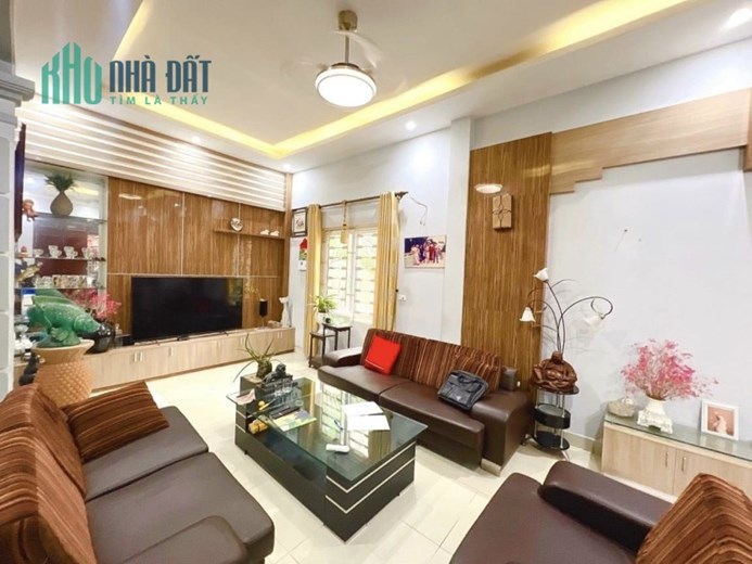 SIÊU HIẾM !! BÁN NHÀ55m2, 5 tầng đẹp ở Dịch Vọng Hậu Cầu Giấy TẶNG NỘI THẤT ĐẲNG CẤP, Ngõ thông