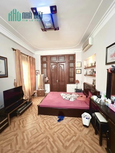SIÊU HIẾM !! BÁN NHÀ55m2, 5 tầng đẹp ở Dịch Vọng Hậu Cầu Giấy TẶNG NỘI THẤT ĐẲNG CẤP, Ngõ thông