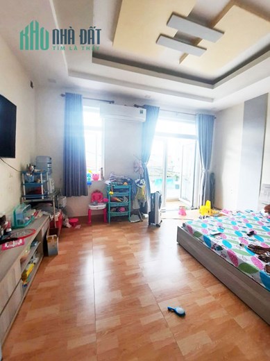 HẺM TO NHƯ MẶT TIỀN - THÔNG TỨ HƯỚNG - 95M2, NGANG 5M, 4 TẦNG BTCT - PHÙ HỢP KINH DOANH ĐA NGÀNH.