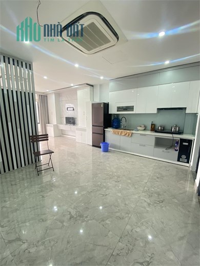 Bán nhà phố Lê Văn Lương, ô tô tránh, vỉa hè, 8 tầng thang máy, DT 42m2, 18 tỷ.