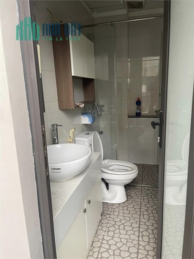Bán nhà phố Lê Văn Lương, ô tô tránh, vỉa hè, 8 tầng thang máy, DT 42m2, 18 tỷ.