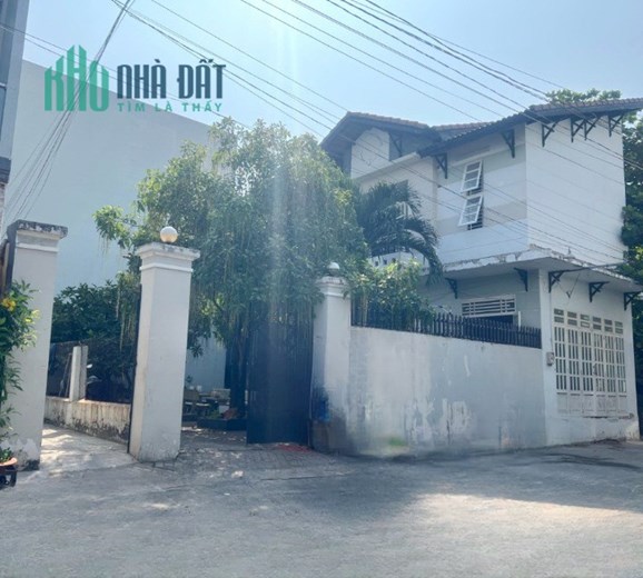Bán căn biệt thự và 5 căn nhà 3 tầng hẻm xe tải Phạm Thế Hiển P5Q8 530m2 đất