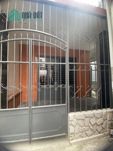 Bán nhà kiệt Huỳnh Ngọc Huệ 2 tầng gần 80m2 chỉ hơn 2 tỷ.