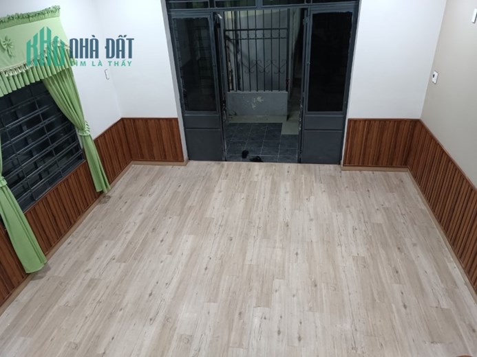 Bán nhà kiệt Huỳnh Ngọc Huệ 2 tầng gần 80m2 chỉ hơn 2 tỷ.