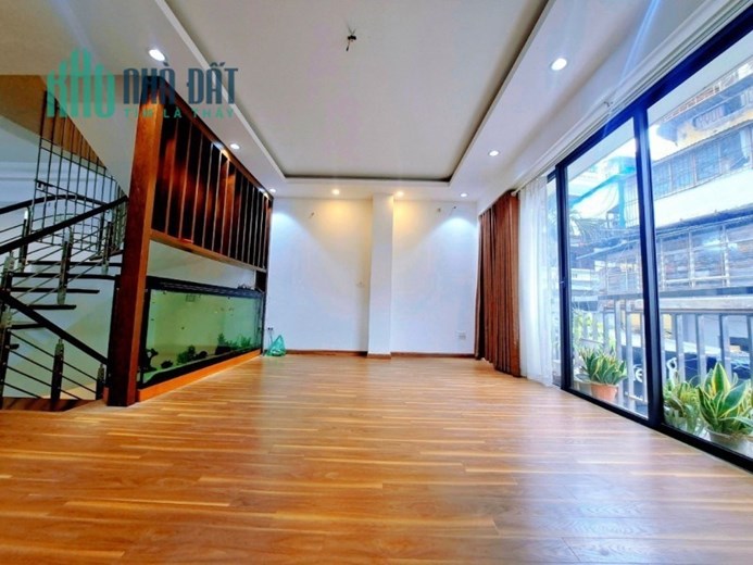 Bán nhà mới Tôn Đức Thắng 35m2 2 thoáng, 100 m ra ngã tư Tôn Đức Thắng, Xã Đàn, 5 tỷ LH 0966037496