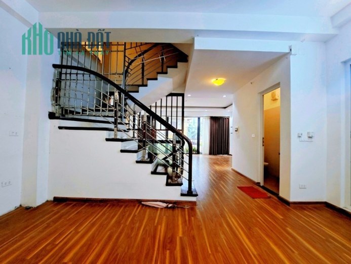 DUY NHẤT 1 CĂN PHỐ TÔN ĐỨC THẮNG Đống Đa 30m2 4 tầng NHÀ ĐẸP ở ngay 4.5 tỷ lh 0966037496