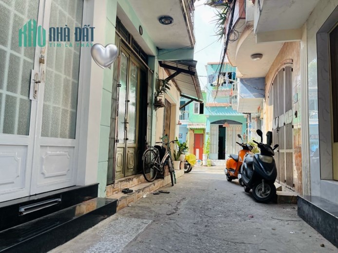 Gần 40m2 ngang hơn 4m 3 tầng ngay Tân Hòa Đông Quận 6 nhỉnh 3 tỷ.    .