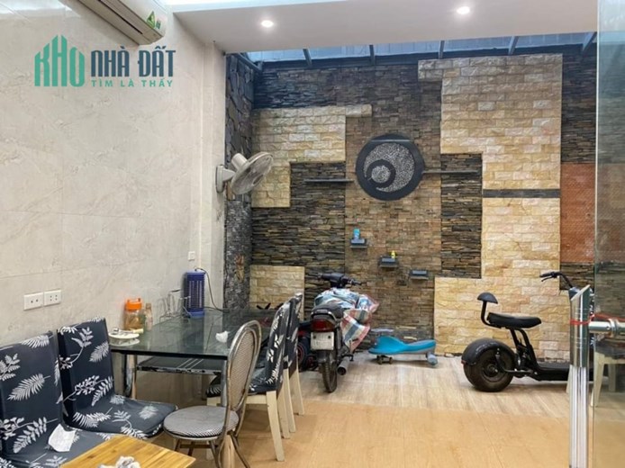 NHÀ ĐẸP TRUNG TÂM HAI BÀ - PHÂN LÔ -Ô TÔ - NGÕ THÔNG - KINH DOANH VĂN PHÒNG - DÂN TRÍ CAO - Ở