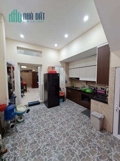 HOT !! XEM NGAY Nhà  Quan Hoa Cầu Giấy 70m2, 4 tầng DÂN TỰ XÂY CHẮC CHẮN, Ngõ thông thoáng ở ngay