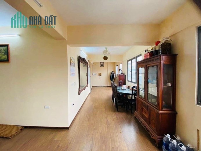 BÁN NHÀ NGÕ PHỐ BẠCH MAI HAI BÀ TRƯNG. VỈA HÈ Ô TÔ TRÁNH.GIÁ NHỈNH 200TR/M2