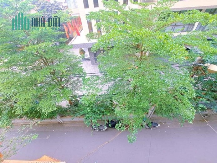 BÁN NHÀ NGÕ PHỐ BẠCH MAI HAI BÀ TRƯNG. VỈA HÈ Ô TÔ TRÁNH.GIÁ NHỈNH 200TR/M2