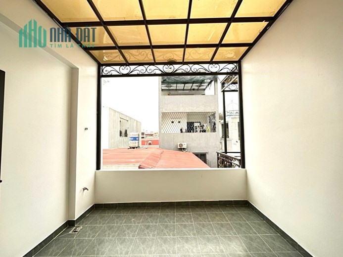 Một căn nhà xây mới 4 tầng ngõ cực nông, diện tích 46m, mới tinh sang xịn GIÁ 2.7 tỉ tại Thư Trung