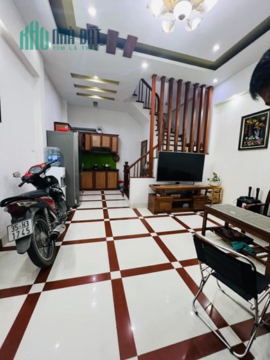 BÁN NHÀ 6 TẦNG 33m2  NGAY TẠI HỒ TÙNG MẬU - KHU VỰC CẦU GIẤY - MỸ ĐÌNH