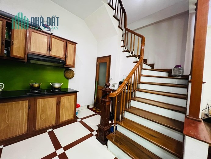 BÁN NHÀ 6 TẦNG 33m2  NGAY TẠI HỒ TÙNG MẬU - KHU VỰC CẦU GIẤY - MỸ ĐÌNH