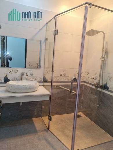 Bán nhà xây mới tinh ngõ ô.tô đỗ cửa 24h, 63m x 4 tầng GIÁ 4.35 tỉ tại 193 Văn Cao