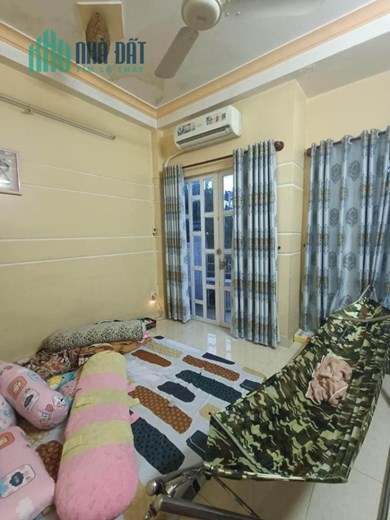 Bán Nhà Ngang Hơn 4m - Cách MT Huỳnh Tấn Phát Vài Mét - kề Phú Mỹ Hưng - Quận 7