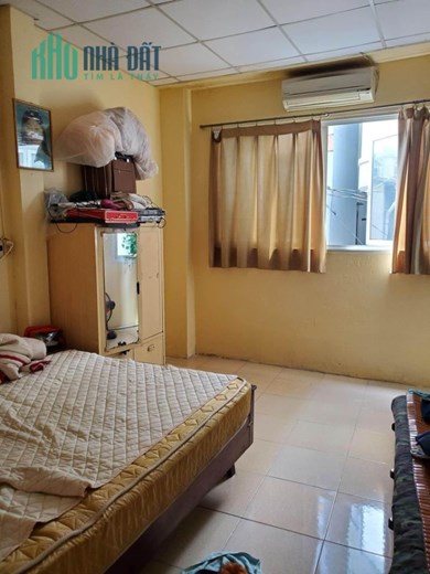 Bán Nhà Ngang Hơn 4m - Cách MT Huỳnh Tấn Phát Vài Mét - kề Phú Mỹ Hưng - Quận 7