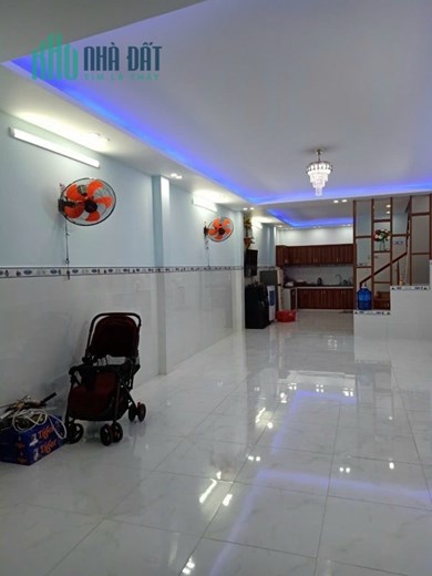 Ngộp Bank bán gấp nhà sẹc ngắn QL1A hẻm xe tải đậu cửa 70m2 . Giá 3 tỷ xx