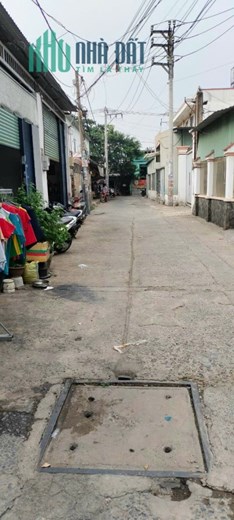 Ngộp Bank bán gấp nhà sẹc ngắn QL1A hẻm xe tải đậu cửa 70m2 . Giá 3 tỷ xx