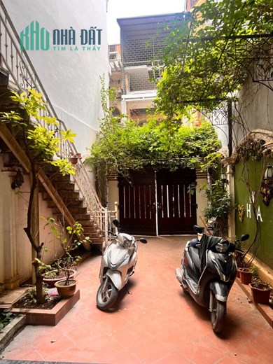 Bán nhà mặt phố Thổ Quan - Khâm Thiên, ô tô,  kinh doanh, nở hậu, 140m, 18 tỷ.